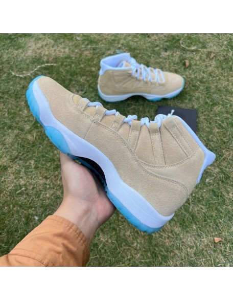 Air Jordan 11